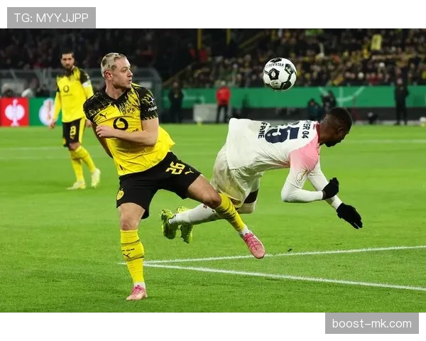 亨德森比赛精彩表现引关注，球迷热议其未来走向