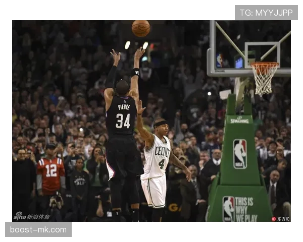 保罗·皮尔斯三分投射提速拉开防守空间提升关键回合效率