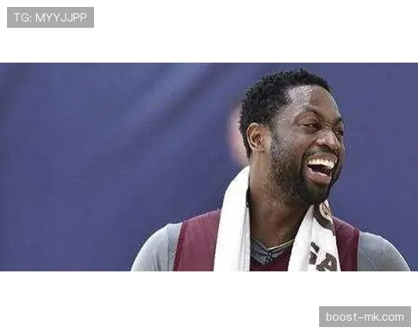 埃琳·安德森场下的包包比我一个月工资还厚，真不敢信这生活到底怎么过的